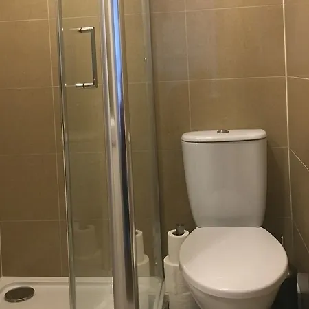 Fairview Serviced Apartman
